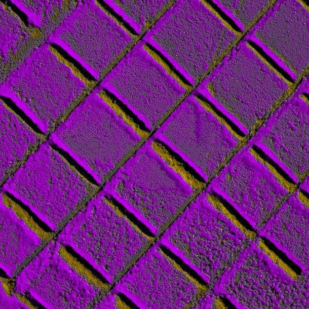 ダイヤモンドの形をした紫色の砂