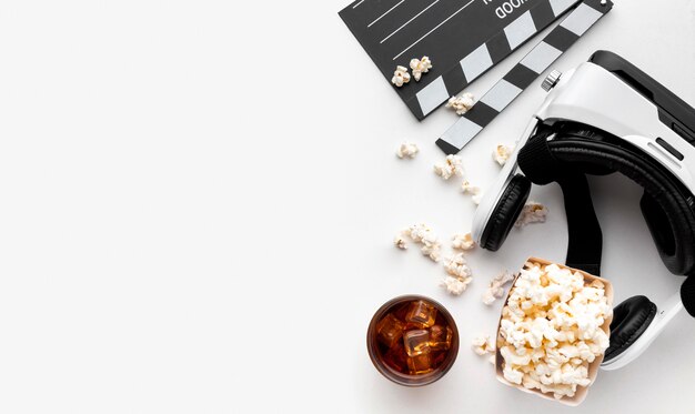 Virtual reality headset and popcorn