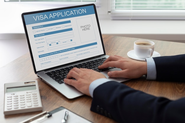 Free photo visa application form on laptop