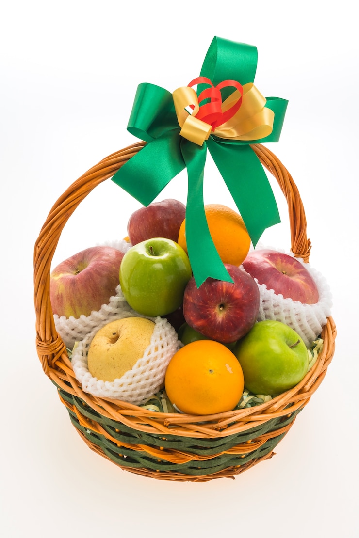 Free Photo vitamin food wicker fruit orange