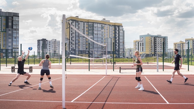 Free photo volleyball players  having a match