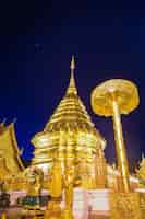 Бесплатное фото Ват пхра тхат дой сутхеп в чиангмае, таиланд.