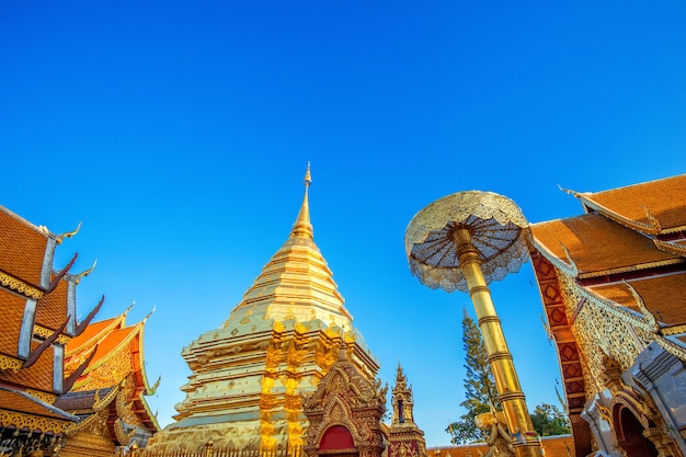 Foto gratuita tempio di wat phra that doi suthep a chiang mai, thailandia.