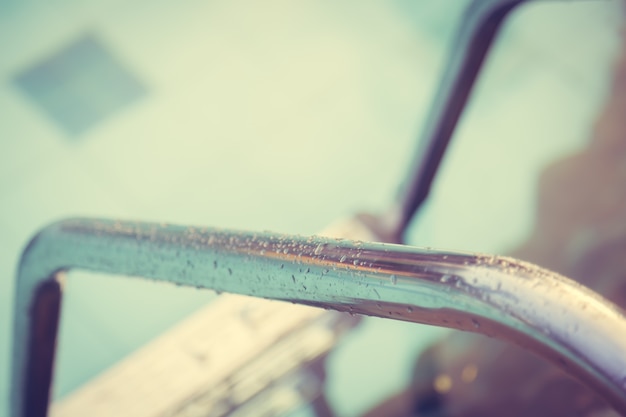 Free photo water on a metal bar