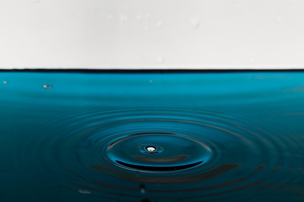 Free photo water rippling in tub