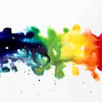 Free photo watercolor brush strokes with rainbow colors