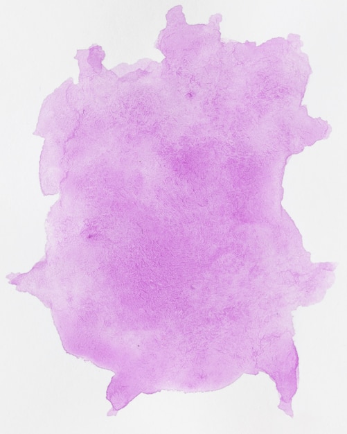 Акварель жидкие фиолетовые брызги на белом фоне