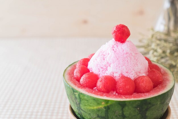 watermelon bingsu dessert