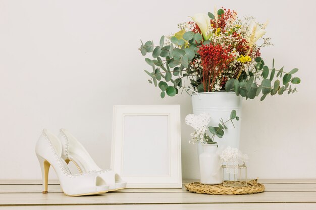 花と結婚式の靴