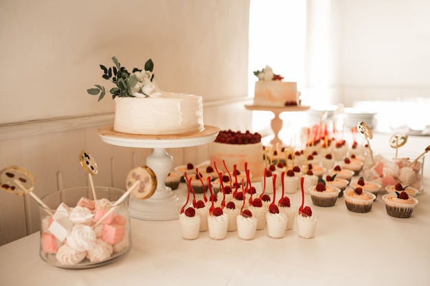 結婚式の菓子とデザート