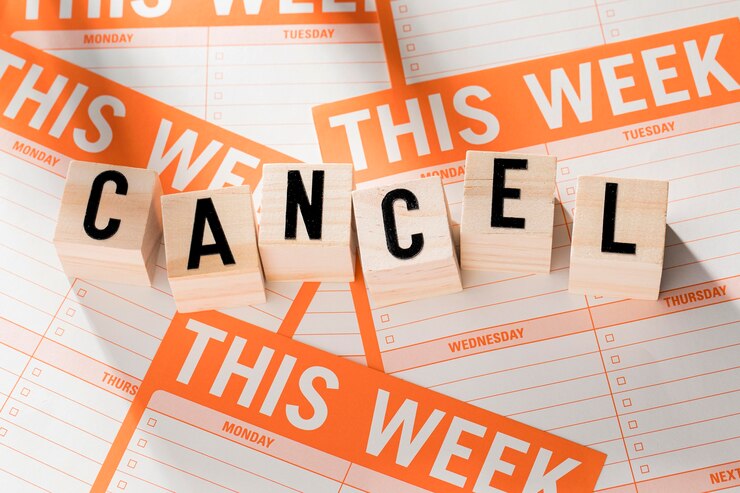 Free Photo week agenda with canceled message