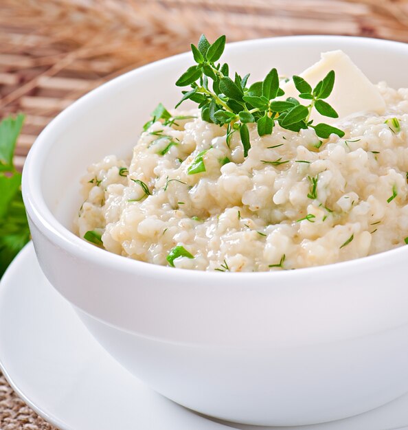 Wheat porridge with herbs