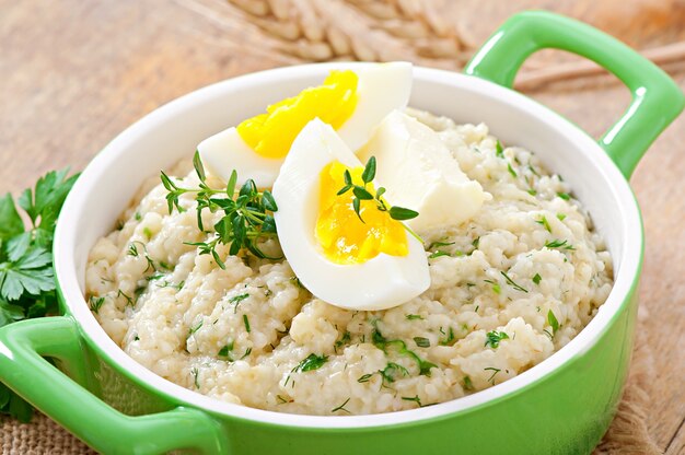 Wheat porridge with herbs