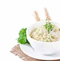 Free photo wheat porridge with herbs