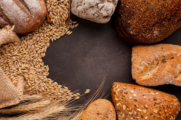 Бесплатное фото Семена пшеницы и выпечка