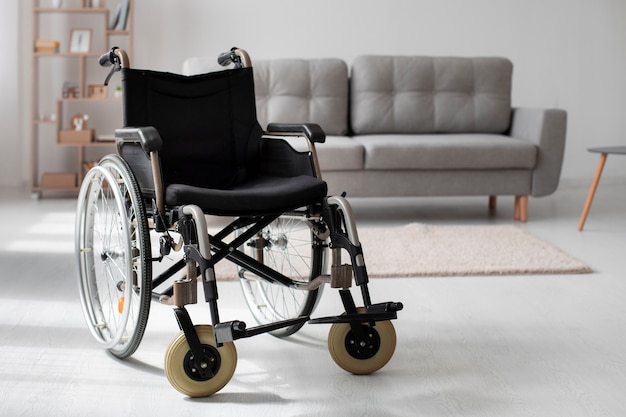 Foto gratuita sedia a rotelle per disabili
