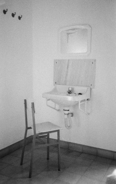 Free photo white bathroom