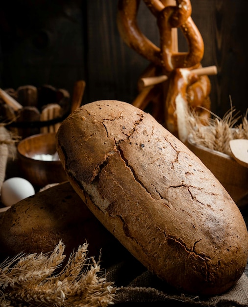 Foto gratuita pane bianco sul tavolo