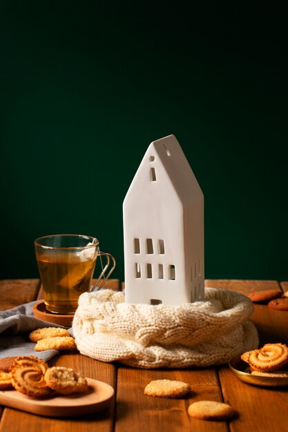Free Photo | White house and snacks arrangement