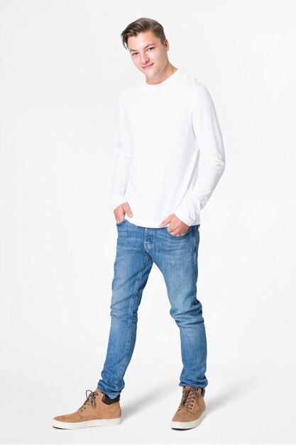 흰색 긴 소매 티셔츠 남성 기본 착용 전신