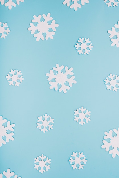 Foto gratuita fiocchi di neve di carta bianca