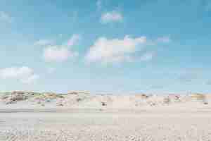 Free photo white plain land under a blue sky at daytime