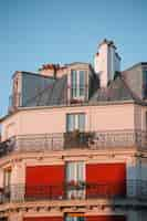 Free photo white and red concrete building