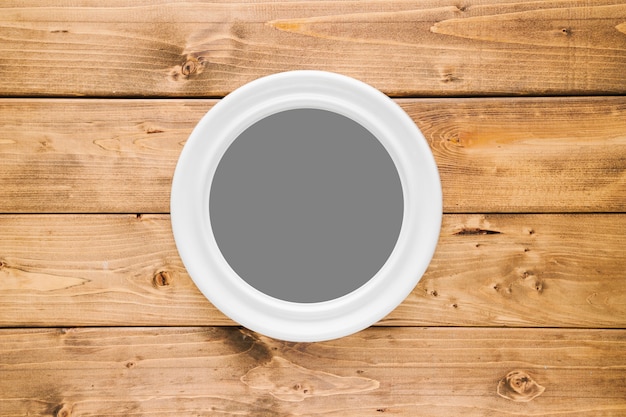 Free photo white rounded frame with empty space