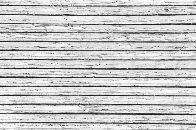白い木製ブラインド