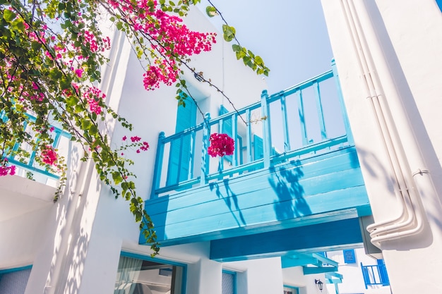 Free photo window greek mykonos summer mediterranean