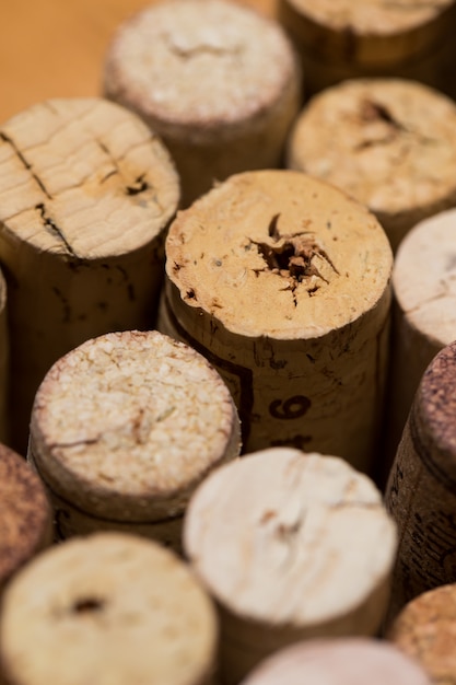 Free photo wine corks on the table