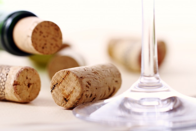 Free photo wine corks on a table