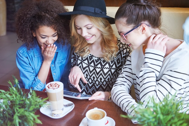 Free photo wireless internet at the cafe