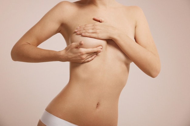 乳がんの乳房検査女性