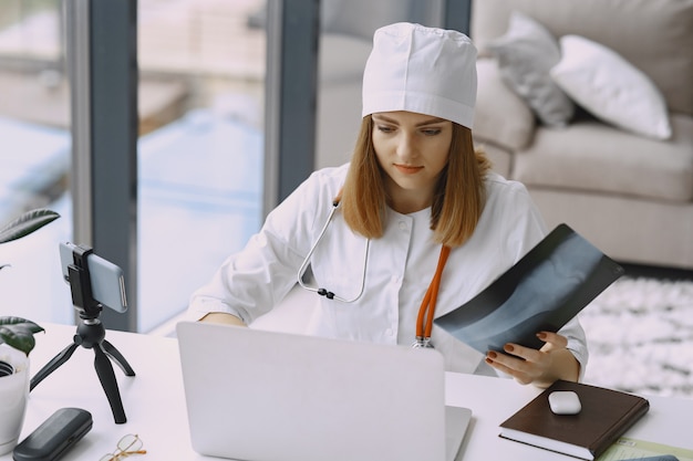 Graduate Nurses Identification From Distance Studying Curriculum