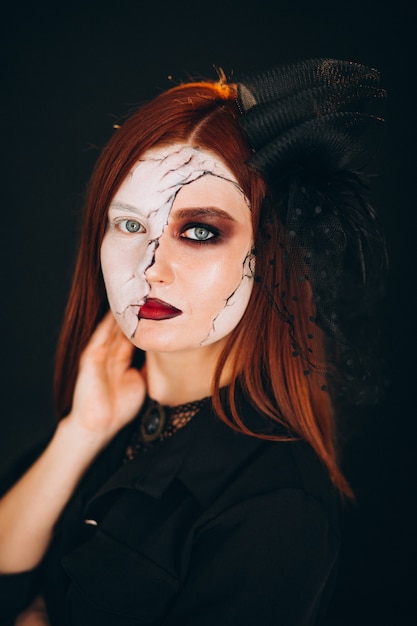 Foto gratuita donna in costume di halloween