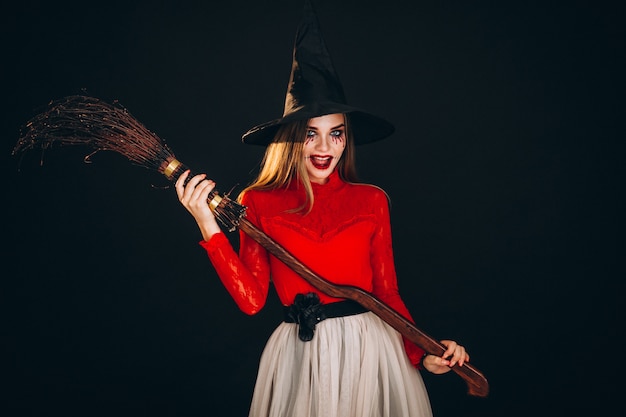 Бесплатное фото Женщина в костюме хэллоуина