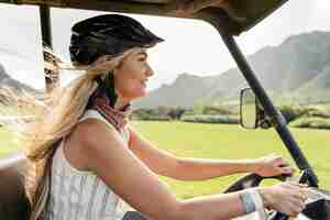 Free photo woman in jeep car in hawaii