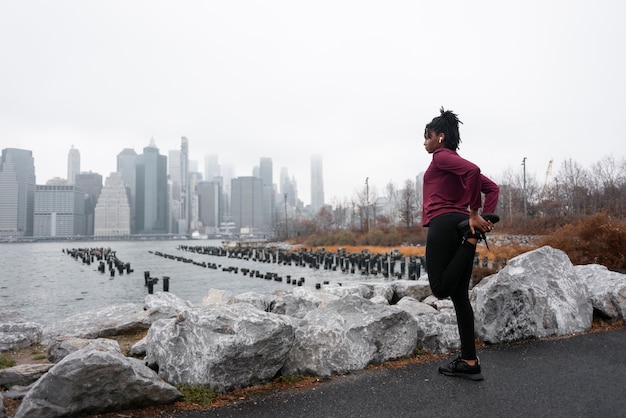 無料写真 冬にジョギングする女性