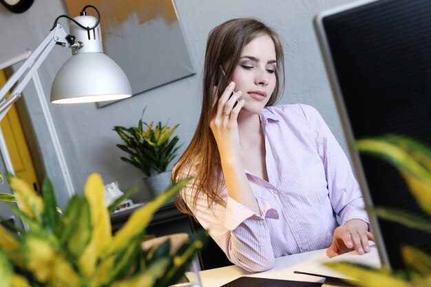 The Art of Mastering Effective Phone Call Conversations
