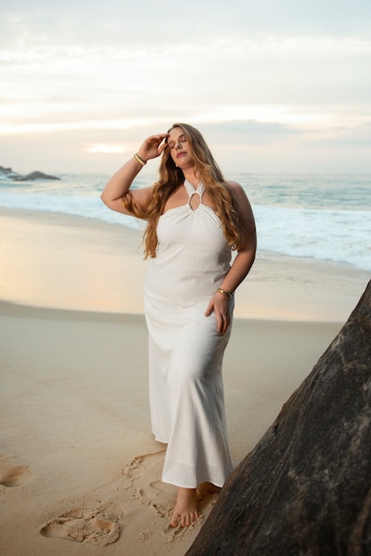 Free photo woman portraing greek goddess