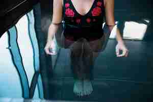 Free photo woman relaxing in spa