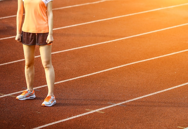 La donna in un circuito sportivo