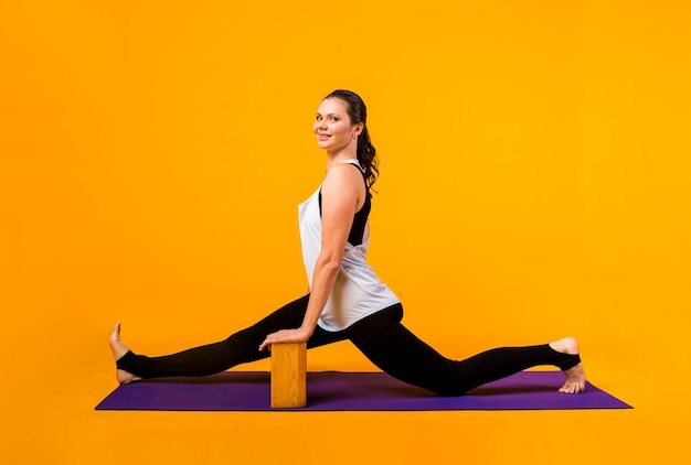 yoga with bricks