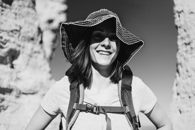 Free photo woman traveling with a backpack