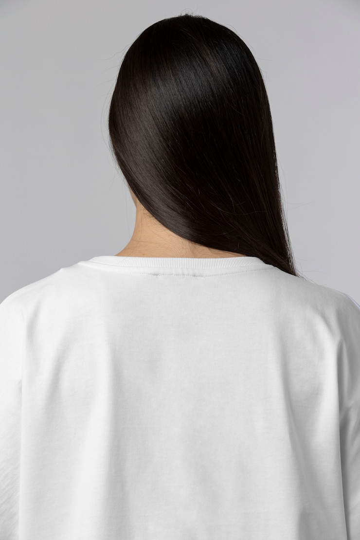 Free Photo woman wearing blank shirt