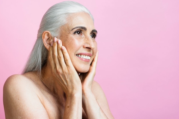 Free photo woman with gray hair smiling