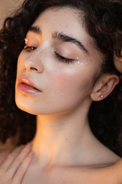 Woman with pearls make up