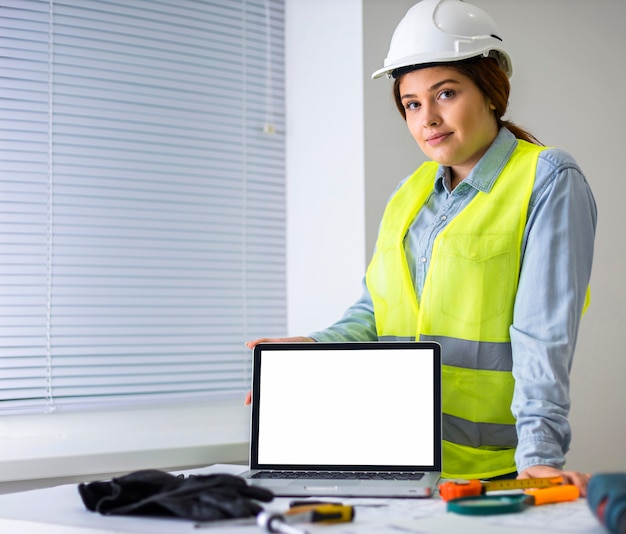 Free photo woman working as engineer