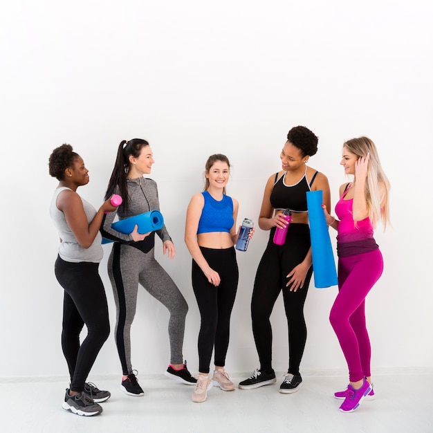 Women fitness class on break